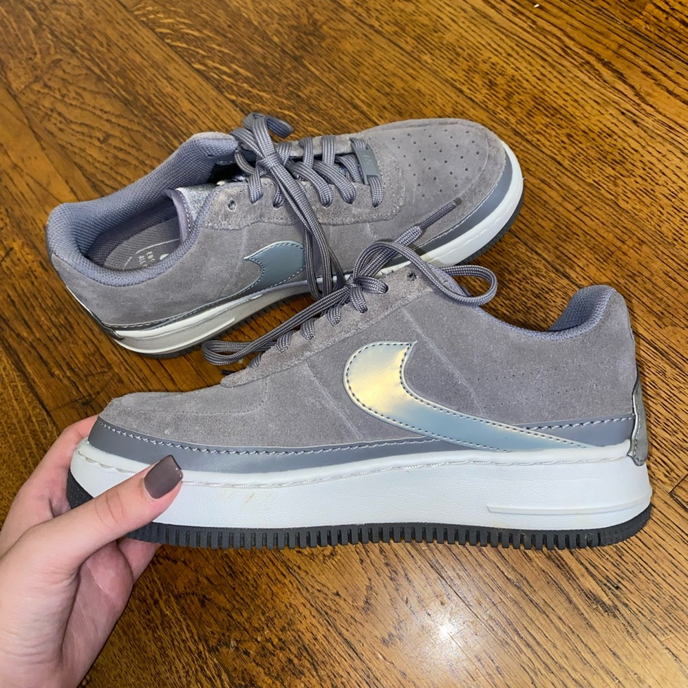 •Nike Air Force 1 Jester in Gunsmoke •Barely worn
